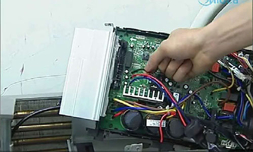 江苏美的空调电话是多少